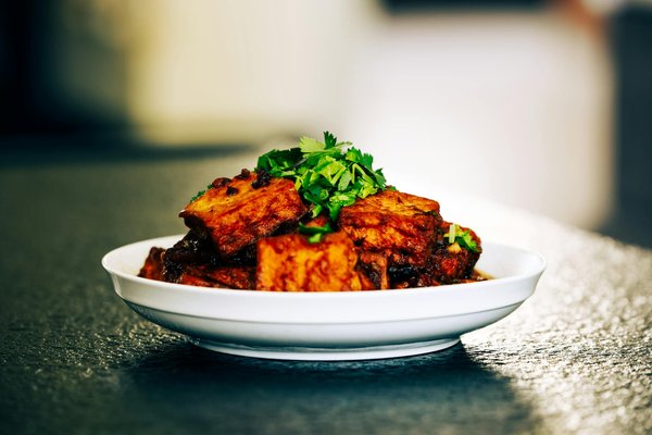 How Can the UK Real Estate Market Adapt to Financial Instability?