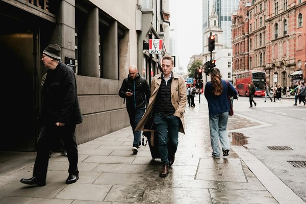 How Is 5G Technology Transforming Connectivity in the UK?